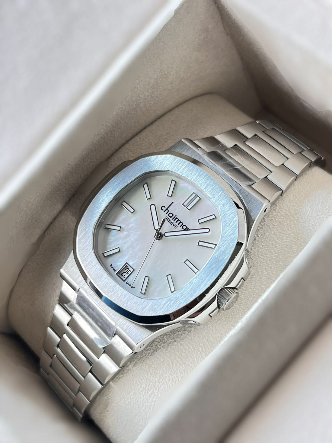 Chairman Geneve Dated White Marble Dial Silver Chain Gents Watch