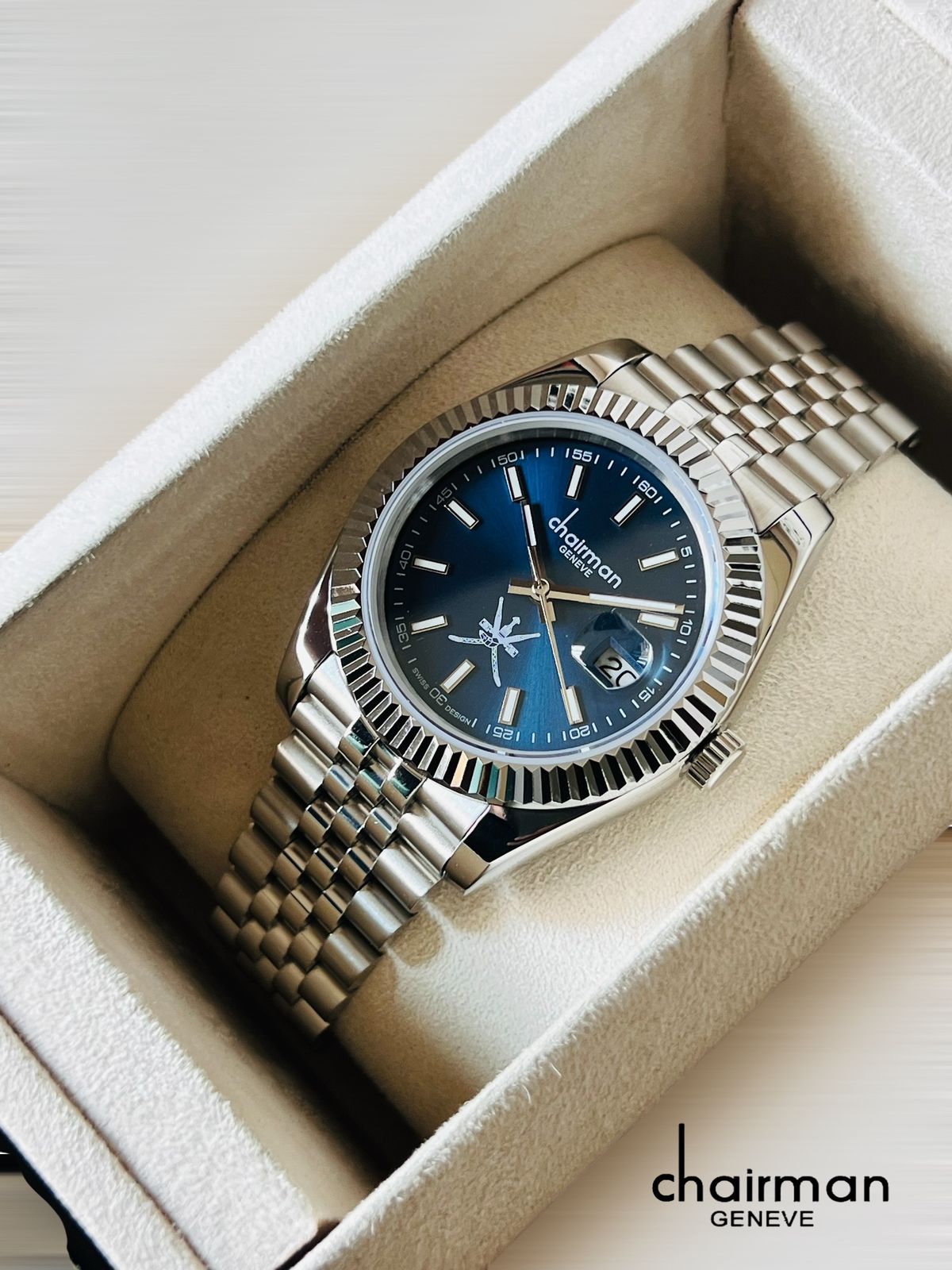 Chairman Geneve OMAN Emblem Dated Blue Dial Silver Chain Gents Watch