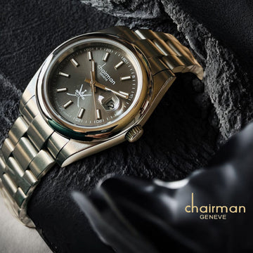 Chairman Geneve OMAN Emblem Dated Grey Dial Silver Chain Gents Watch