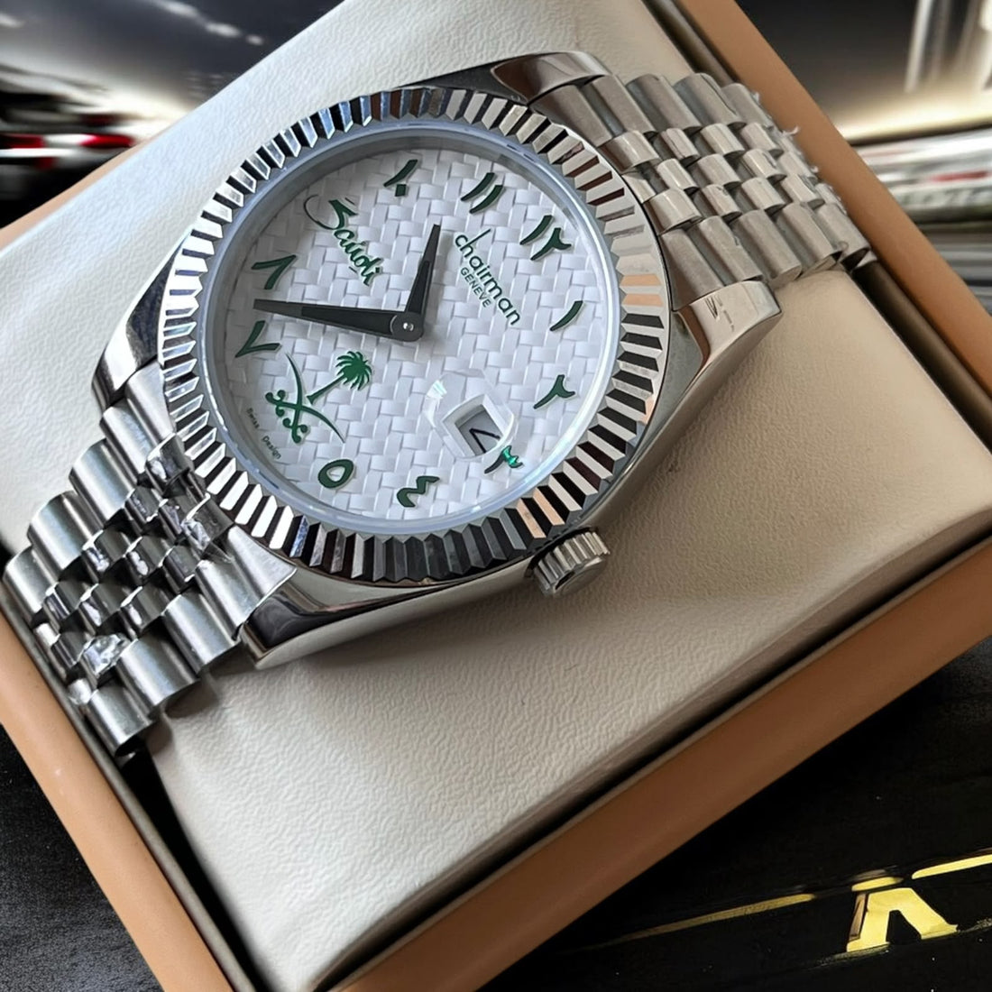 SAUDI Emblem Chairman Geneve Dated White Arabic Dial Silver Chain Gents Watch